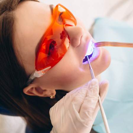 sprawdzone sposoby wybielanie zębów u dentysty